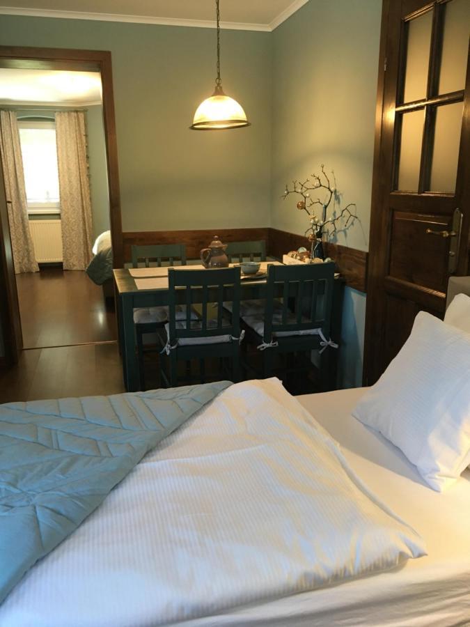 Decor Park Apartament คาร์ปัตซ์ ภายนอก รูปภาพ
